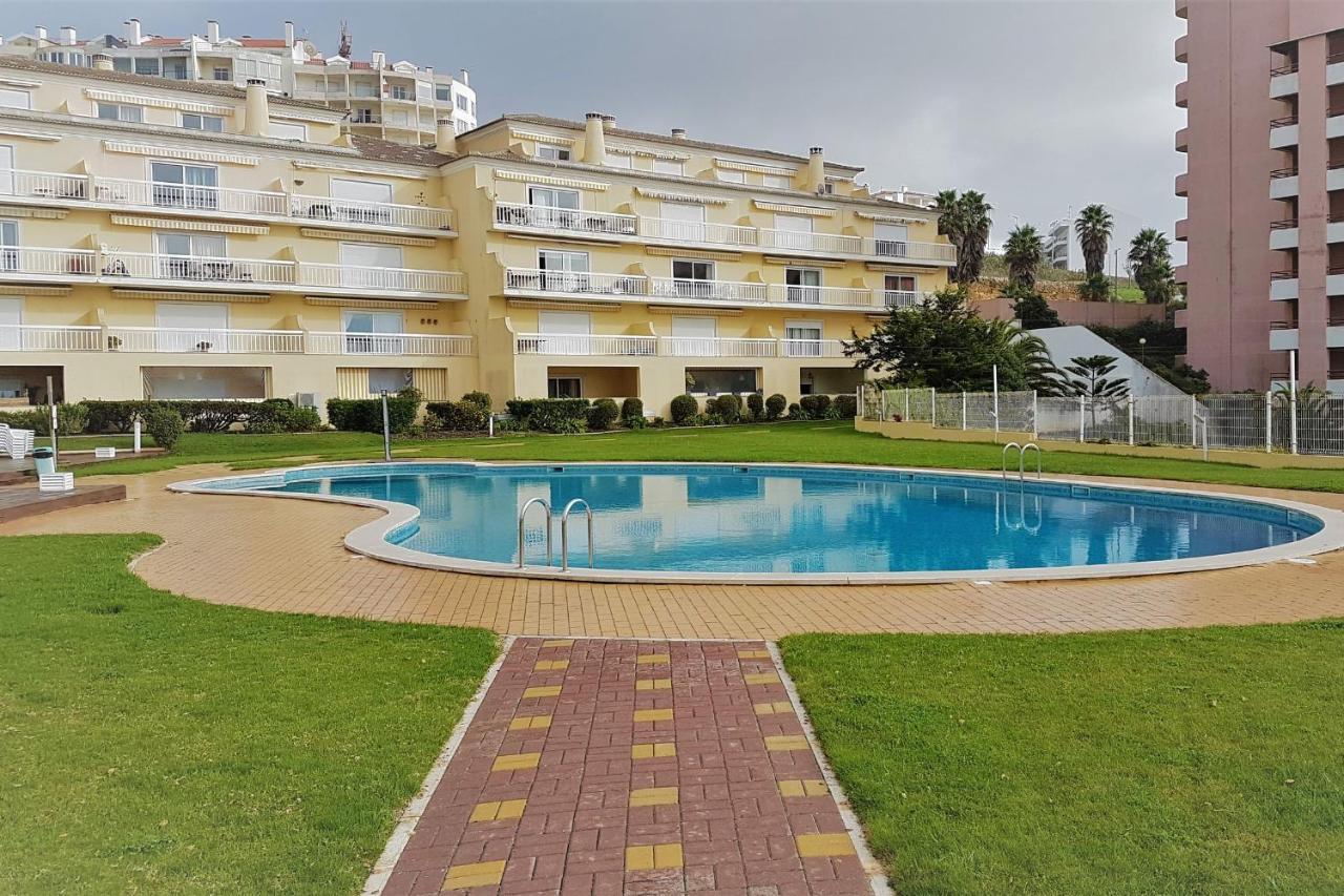 Lovelystay - Sea View Apartment With Pool & Garden Ericeira Exterior photo